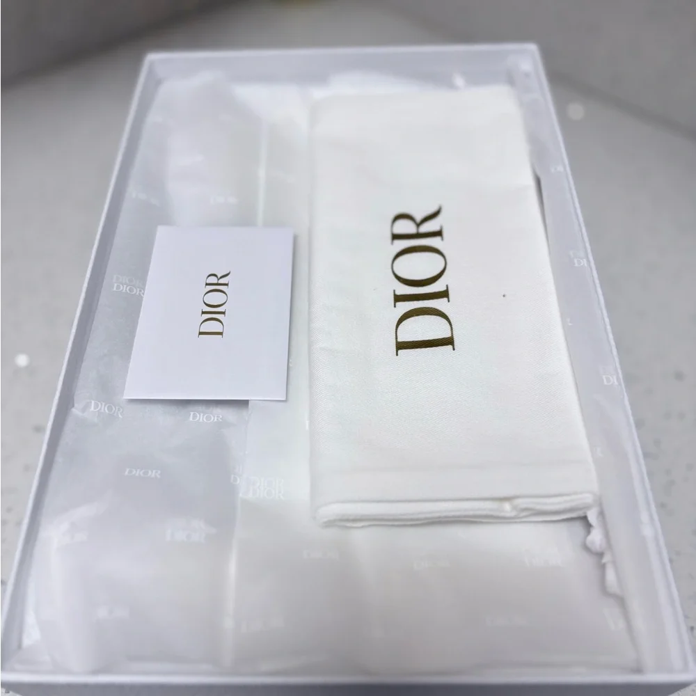 J'Adior Pump - Picture 7 of 8